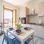 Elegante Con Terrazzo - Parcheggio Gratuito Privato & Wifi * Borgo San Dalmazzo