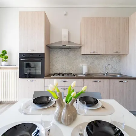 Elegante Con Terrazzo - Free Parking & Wifi Apartment Borgo San Dalmazzo