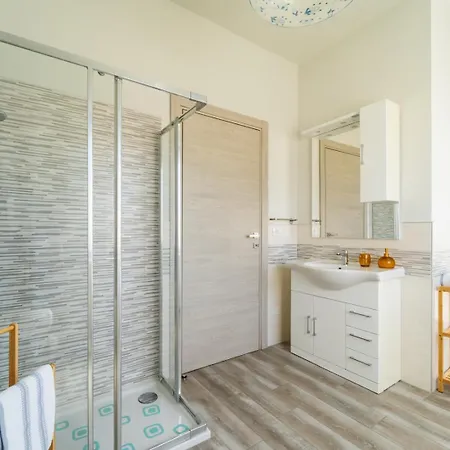 Apartmán Elegante Con Terrazzo - Parcheggio Gratuito Privato & Wifi Borgo San Dalmazzo