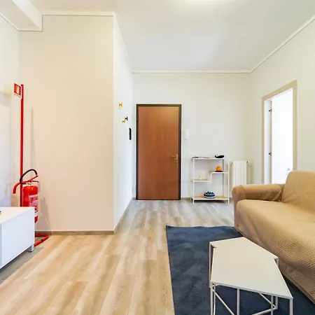 Elegante Con Terrazzo - Parcheggio Gratuito Privato & Wifi *